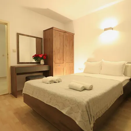 게스트하우스 Ravda Residence 4*