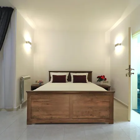 게스트하우스 Ravda Residence