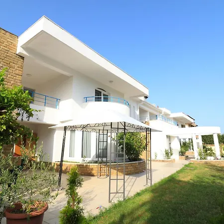 게스트하우스 Ravda Residence 4*