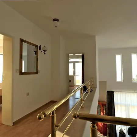 Ravda Residence 拉夫达