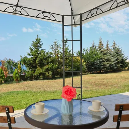 게스트하우스 Ravda Residence