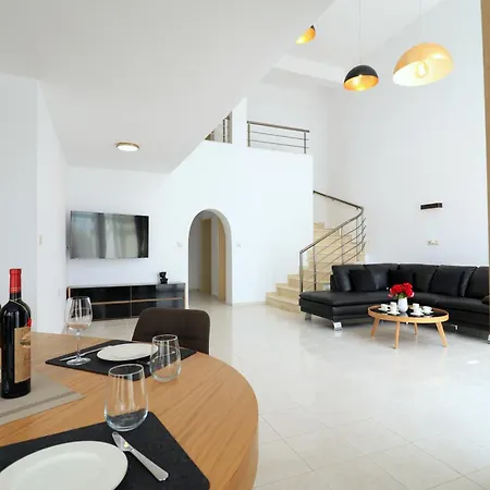 게스트하우스 Ravda Residence 라브다