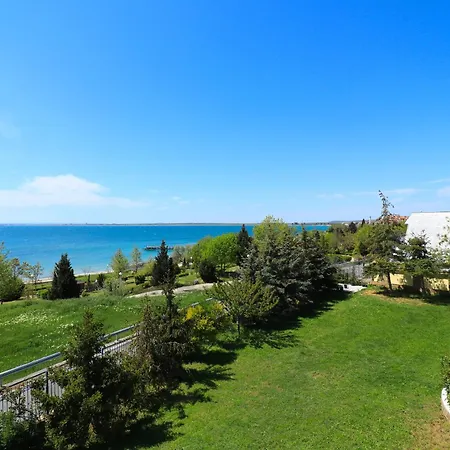 Guest house Ravda Residence