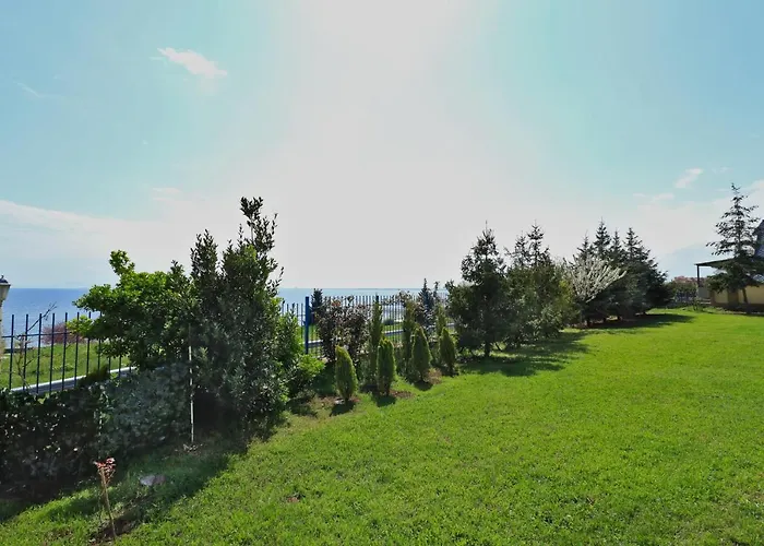 Guest house Ravda Residence