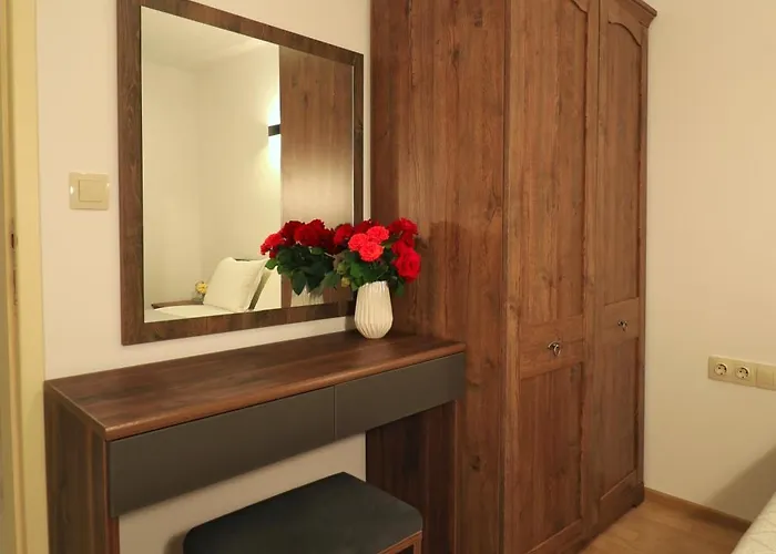 Guest house Ravda Residence