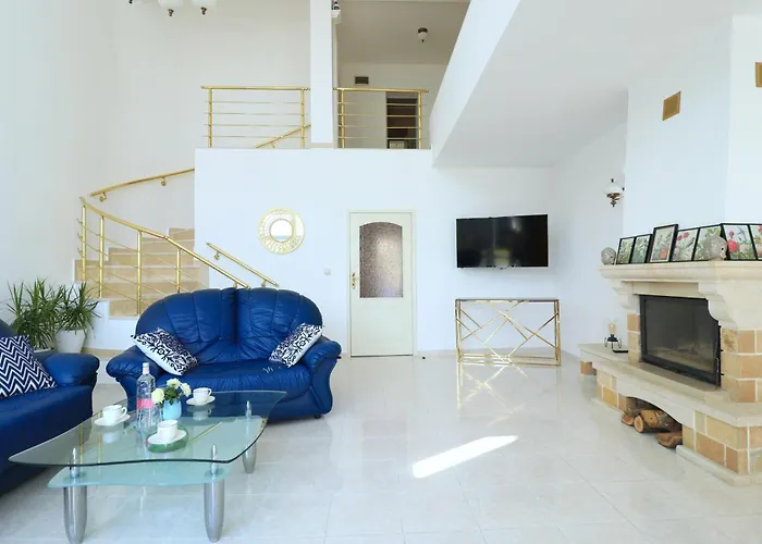 Ravda Residence Guest house