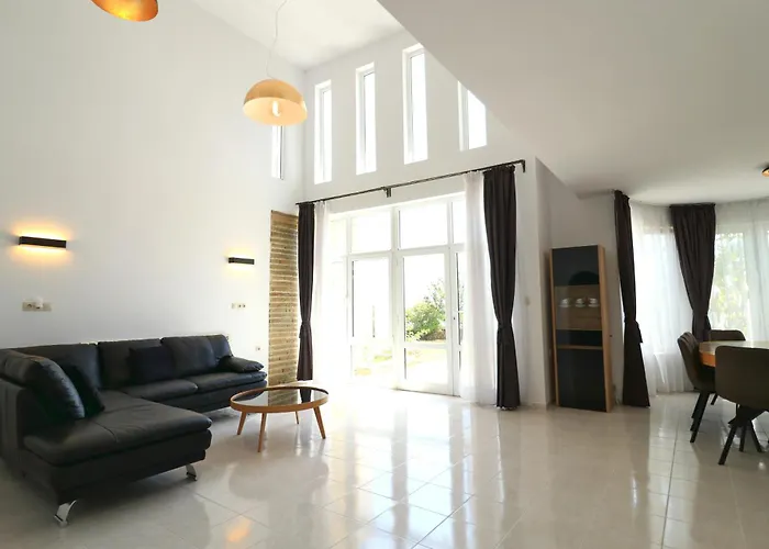 Ravda Residence Guest house 4*