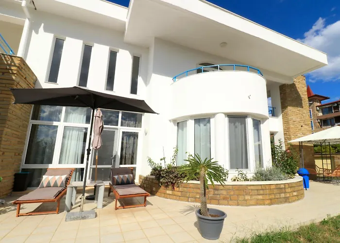 Guest house Ravda Residence 4*